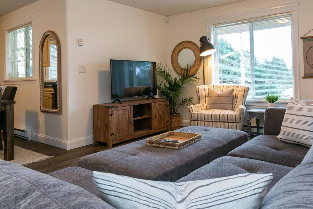 Cozy Renovated Oasis W Private Terrace & Parking Villa Victoria Ngoại thất bức ảnh